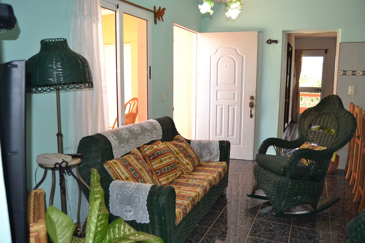 Obývačka - kuchyňa.