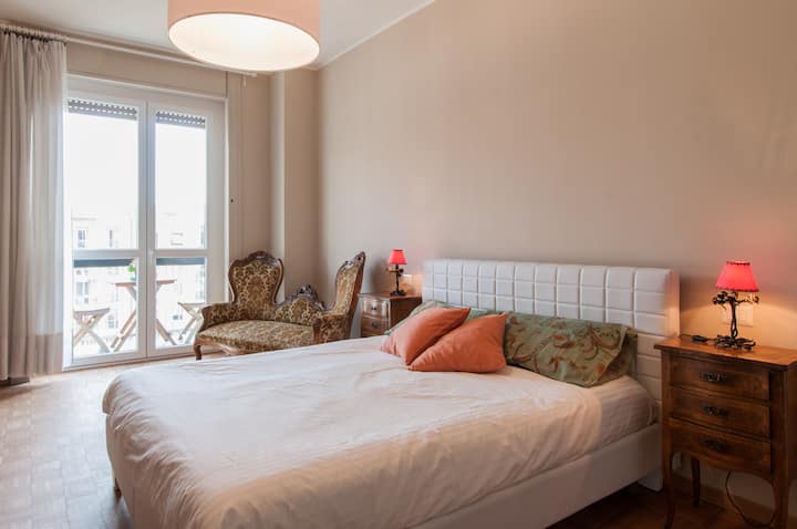 Dhomë dyshe e madhe me ballkon