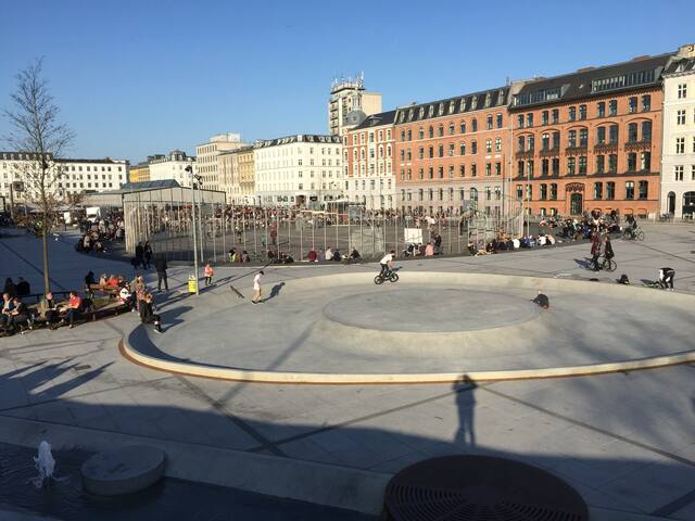 Charming family friendly city flat gallery image 5