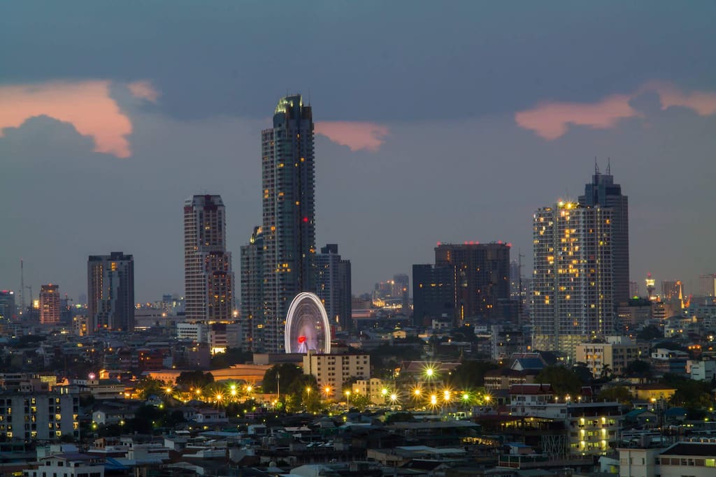 Asiatique, the new entertainment complex of Bangkok, is at sight.