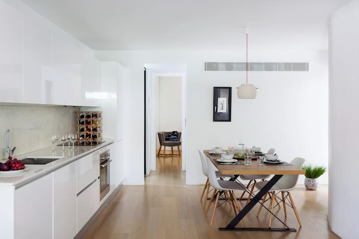 Family Maisonette by Urban Stripes Athens