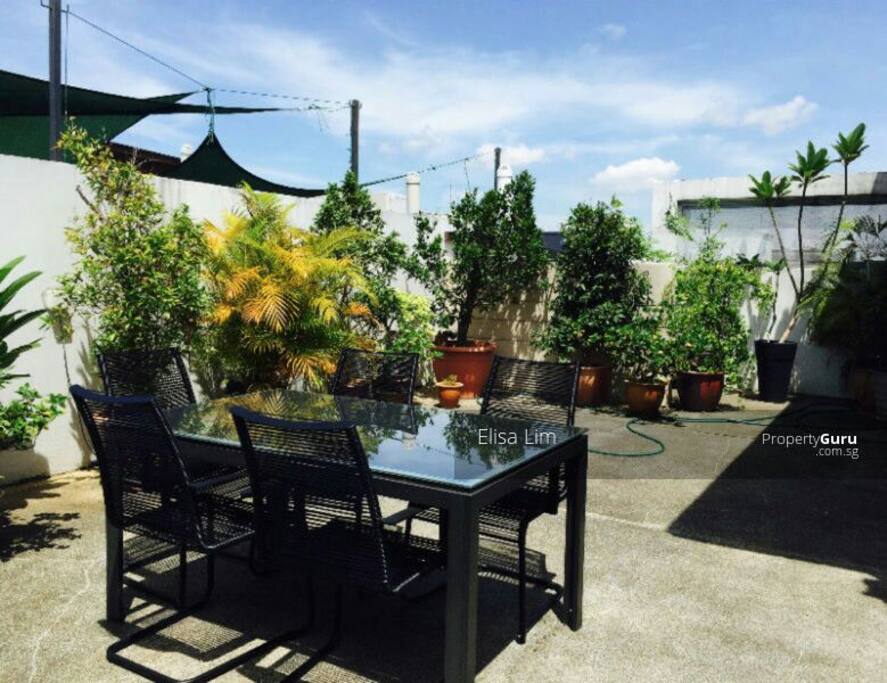 Outdoor roof dining area, lovely at sunset!