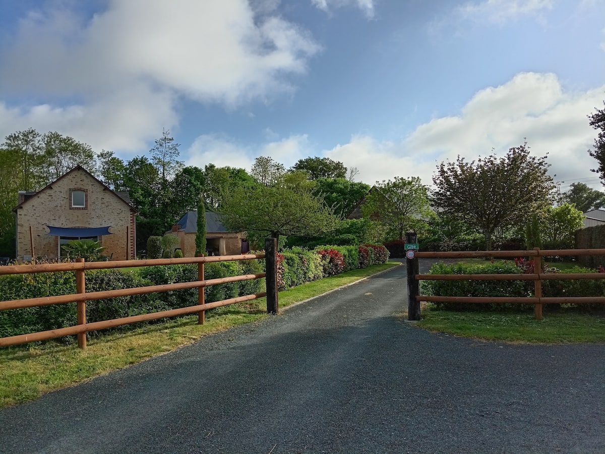 ENCLOSURE in Ballee