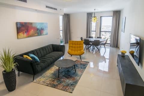 Gorgeous Design 3BR - J Tower - Amazing 180° View!