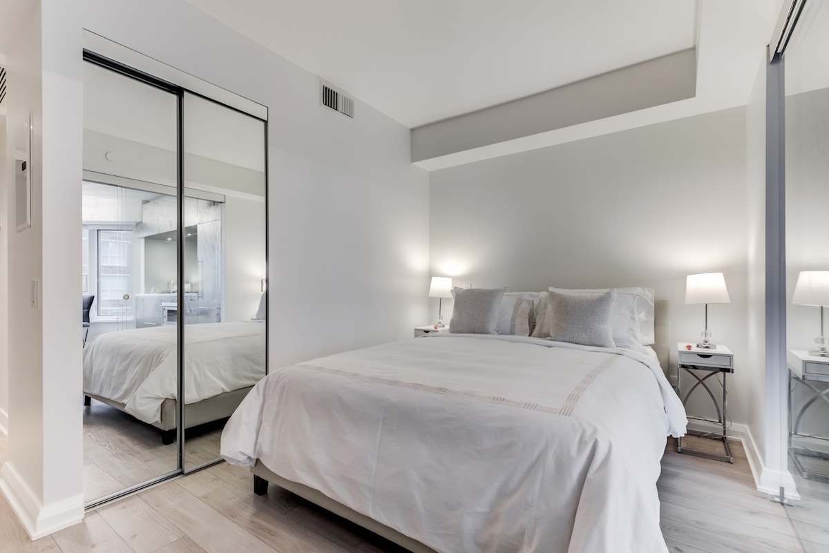 Bračni krevet (160x200) i ormar 