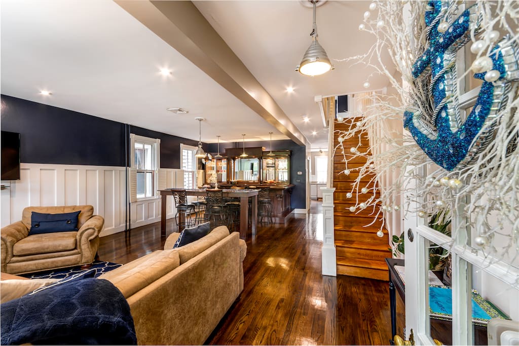 A stunning large living area