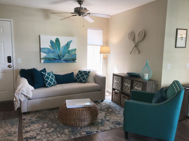 Your tranquil Palm Springs retreat