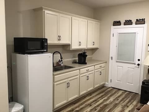Top Airbnb: Whispering Pines 2 in Summerville