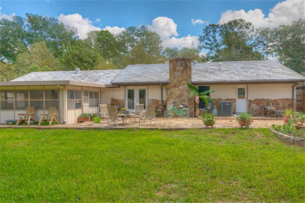 Top 100 Airbnb Rentals 2017 in Spring, Texas