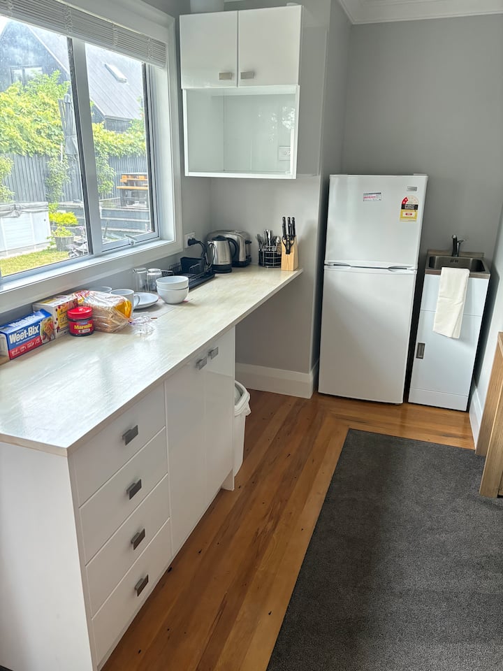 Private Studio Close To City - Christchurch