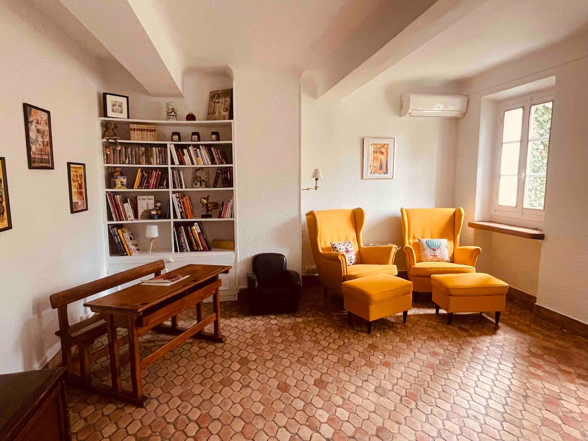 Propriété Airbnb réussie: Large house in the old village of Mougins à Mougins