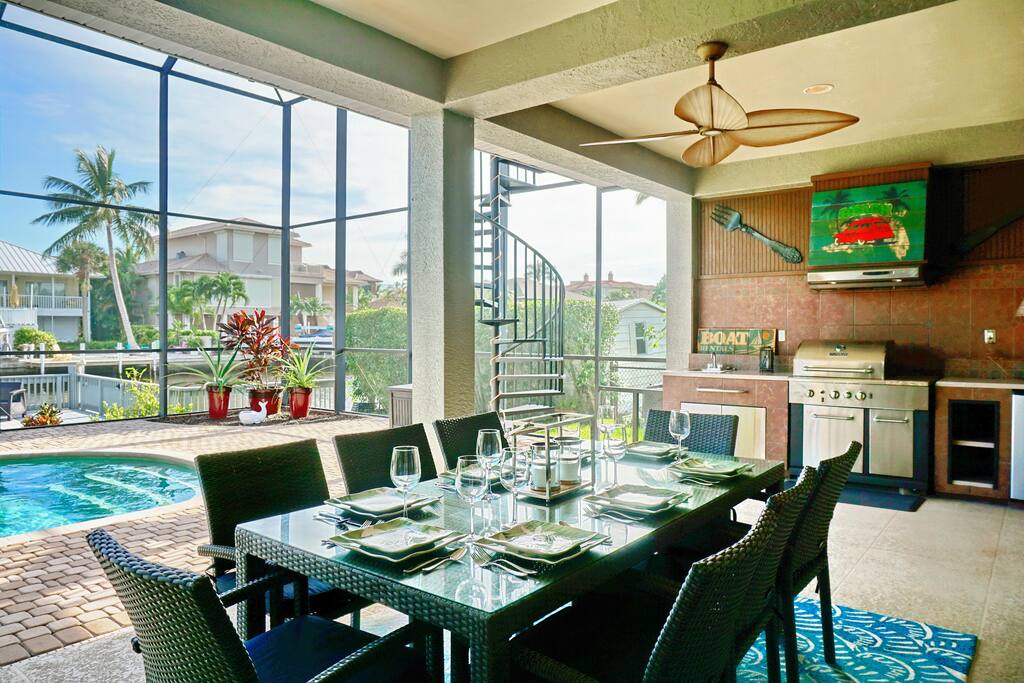 Outdoor dining table with sea
