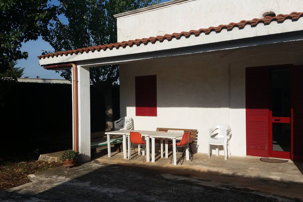 altra vista della casa dal giardino