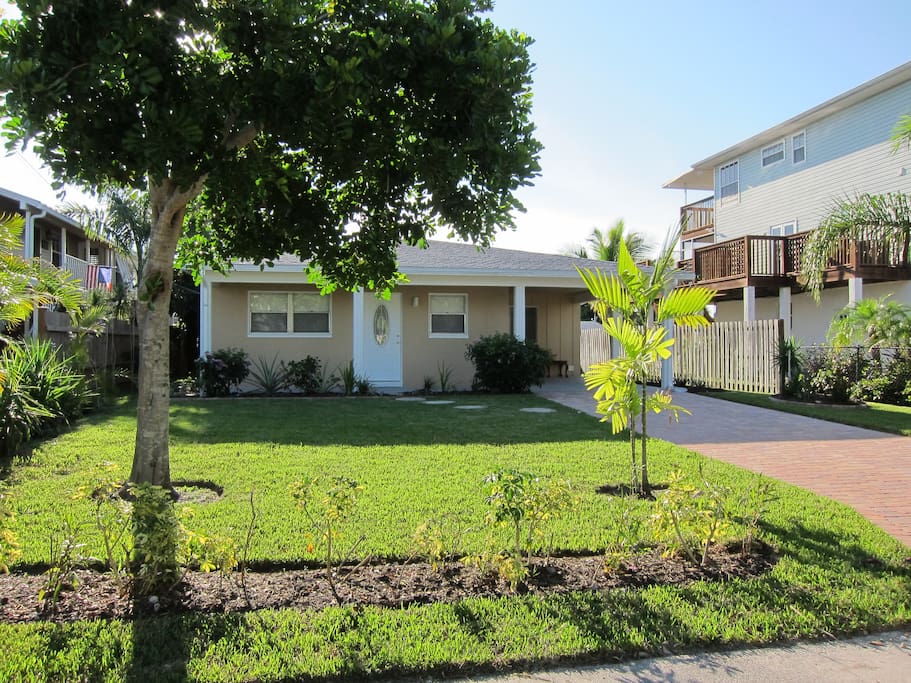 Sweet Home on Estero Bay Shore