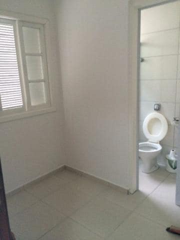 Dormitorio 3: muy pequeño, pero tiene capacidad para 1 colchón doble y tiene 1 baño con ducha.
