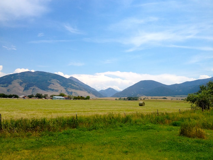 Lost Antler Cabin in Paradise Cabins for Rent in Pray, Montana