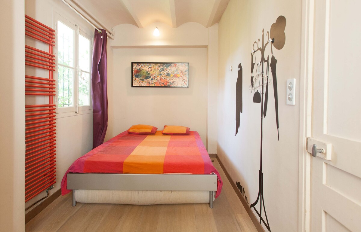 Chambre d'amis en rez-de-jardin