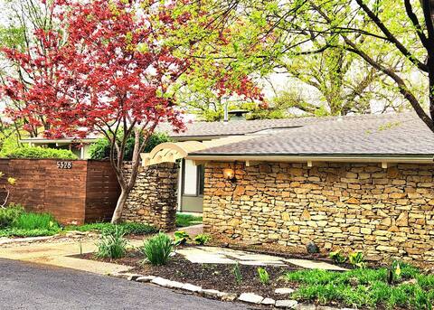 Mid-Century Hideaway