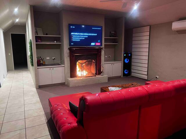 Armstrong Acres Homestead gallery image 4