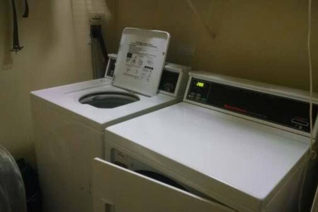 Laundry unit