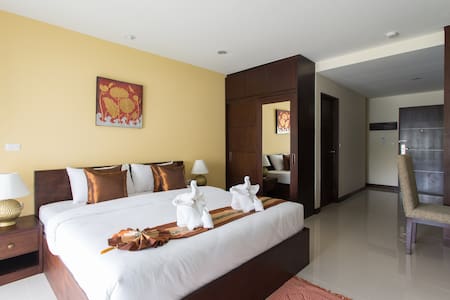 The Lai Thai Luxury Condominiums Studio 3