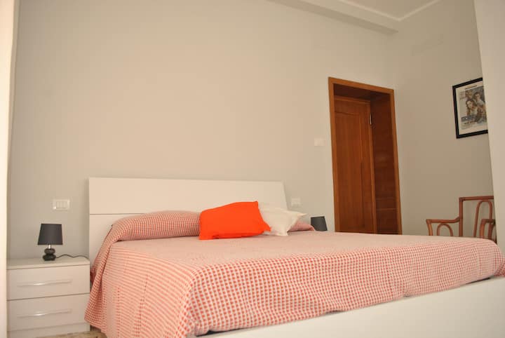 საძინებელი 4