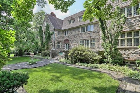 13,000 SF Historic Brasenhill Mansion (Sleeps 27)