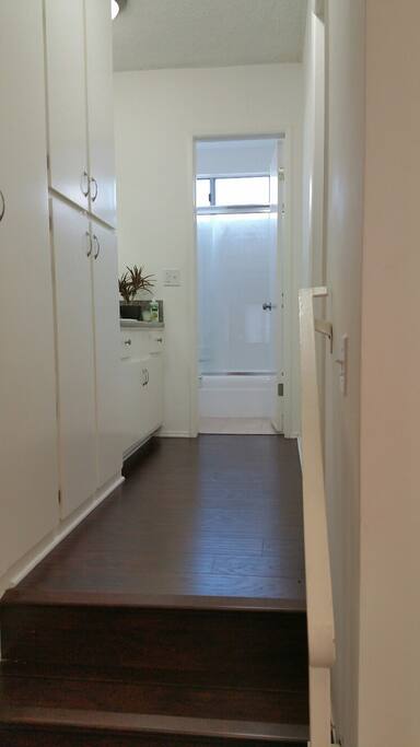 Empty closet & uncluttered surfaces to make your own