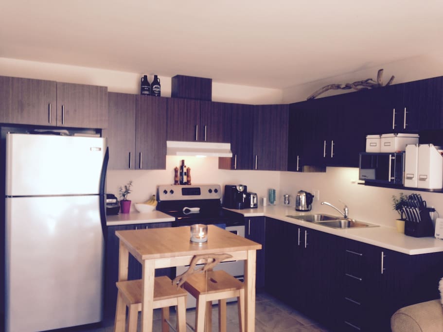 Fully stocked kitchen.