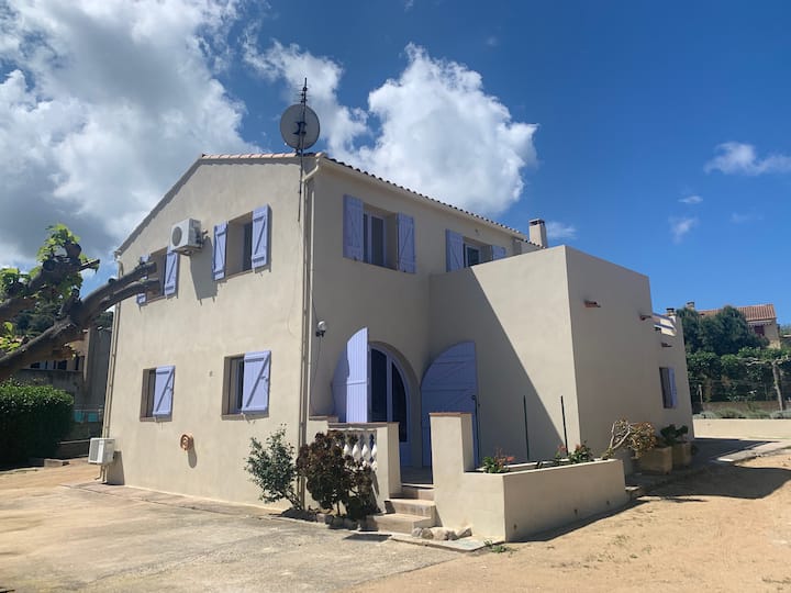 L'île-rousse : Loue Joli Appartement Dans Villa - Belgodère
