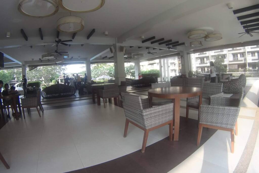 Cuppa or interested for social gathering, the place to be. WiFi