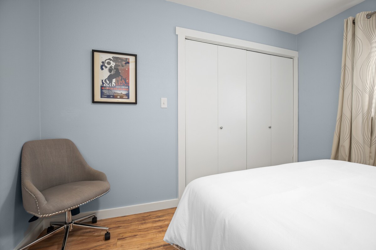 East Austin Hideaway | 2BR/2BA + Yard