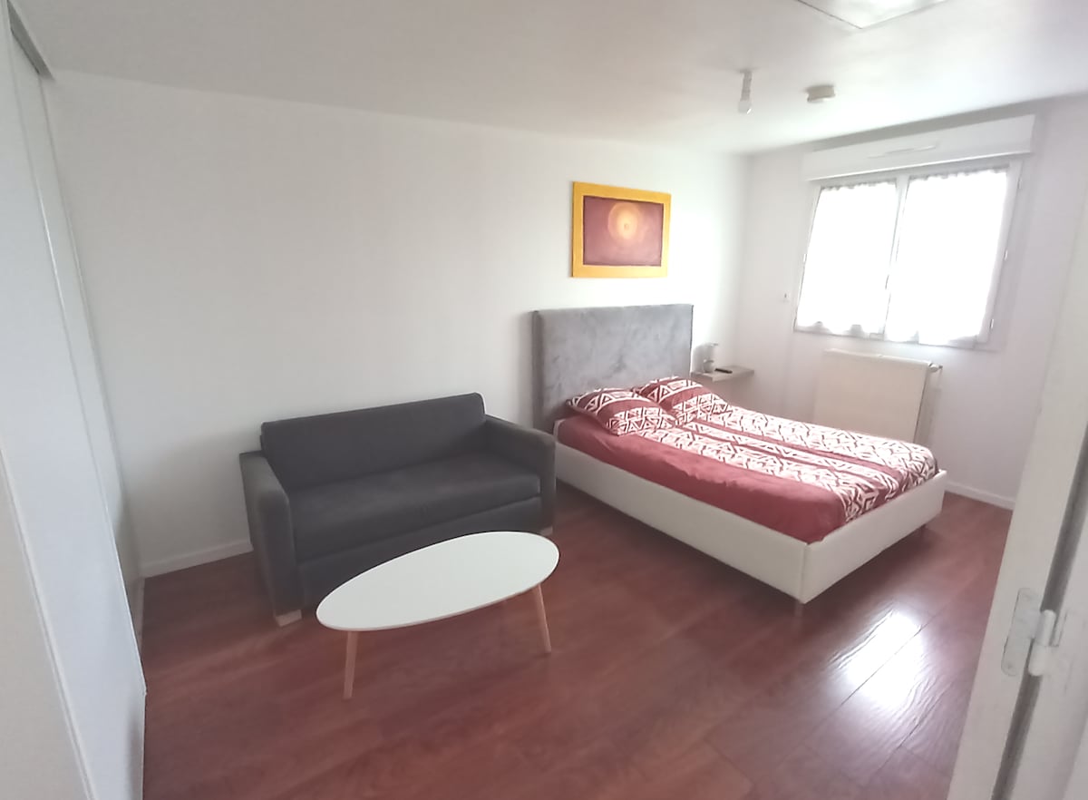 غرفة النوم 2