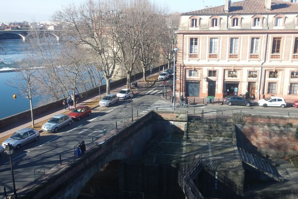 Vue sur le canal de Brienne et la Garonne