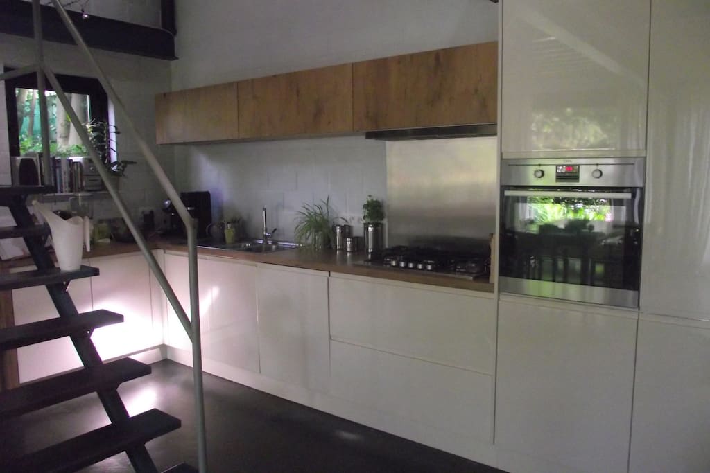 Fully equipped open kitchen
