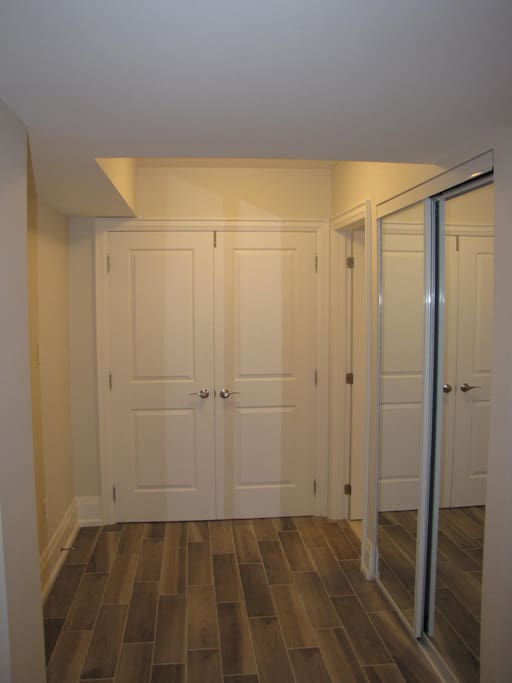 Entrance & Corridor