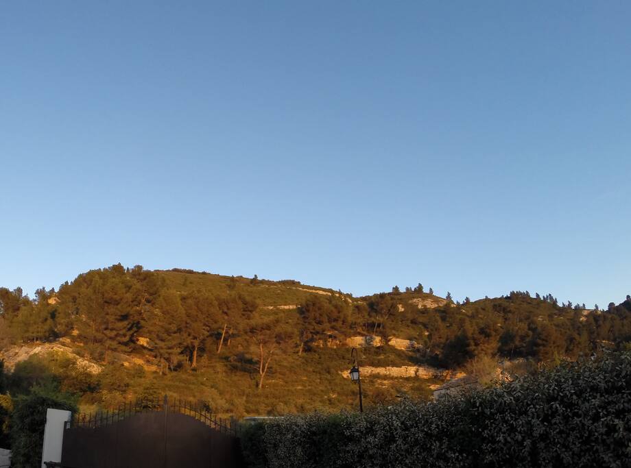 Vue sur la Montagnette.