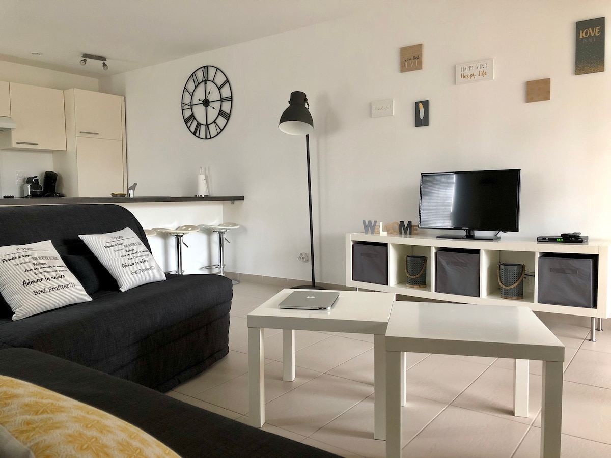 Sebule yenye vitanda 2