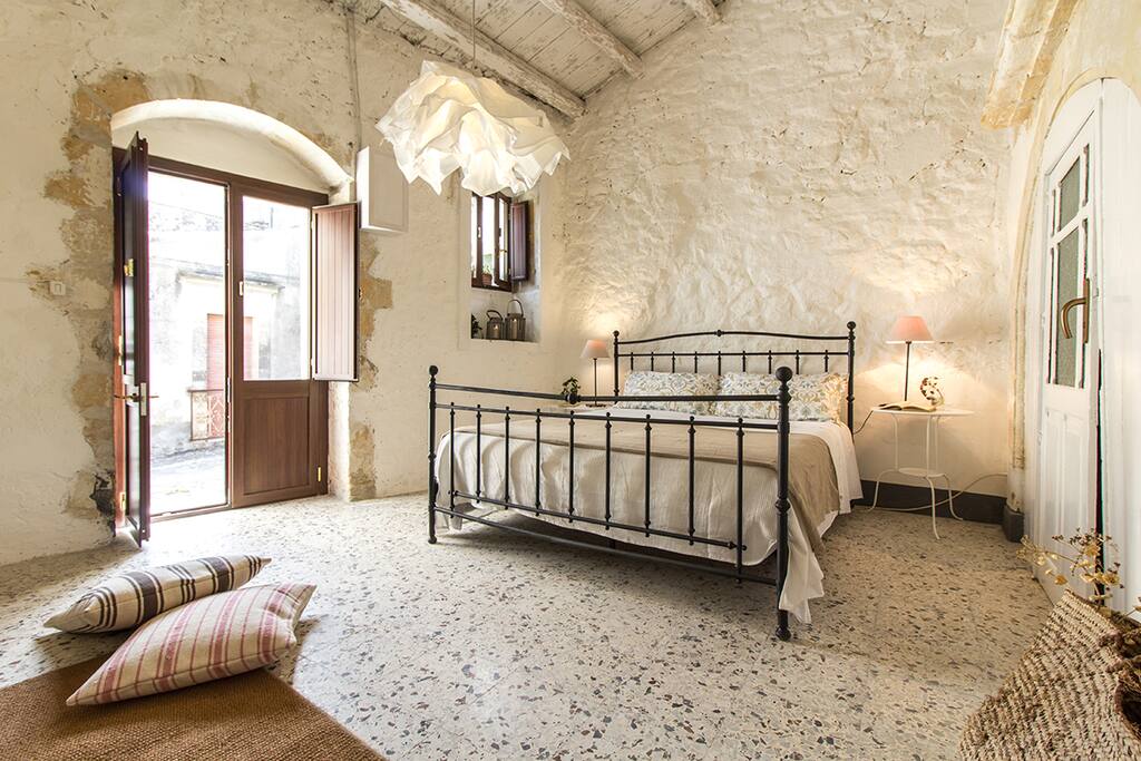 Accogliente zona living con divano