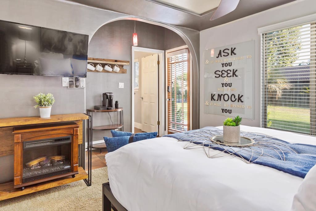 Airbnb 💎Bellfounder Bungalow💎 Private Guest Suite