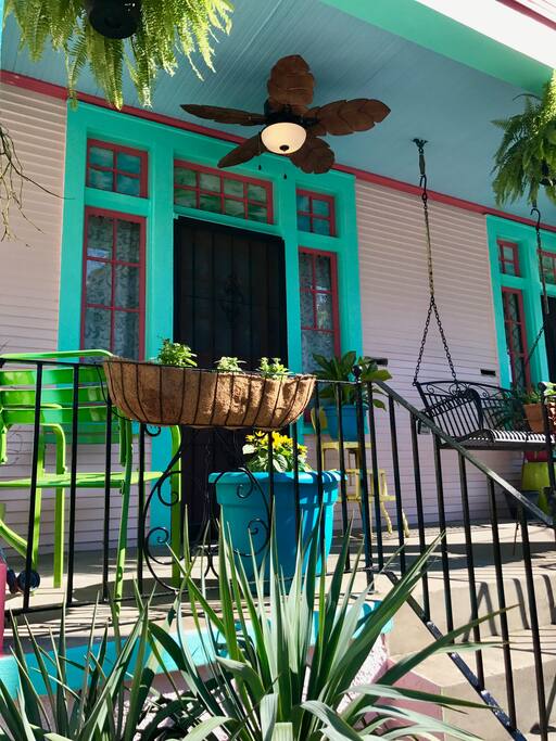 Stay by the river in the safe & historic Bywater Houses for Rent in