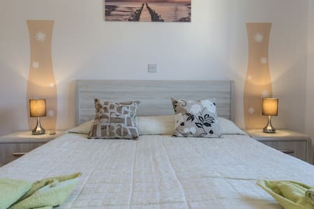 €35 per night - Summer 2020 -