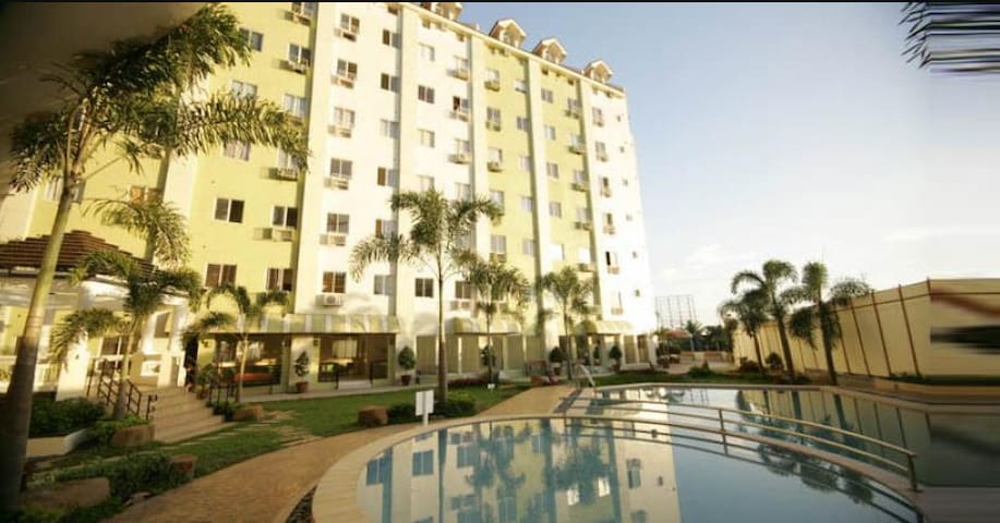 CHEAP, COZY, FR 1 NEAR MRT/LRT, 10 MINUTES to SM