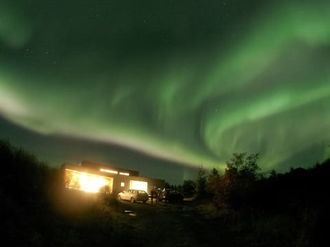 Luxury and Modern with HotTub. Summer / Winter