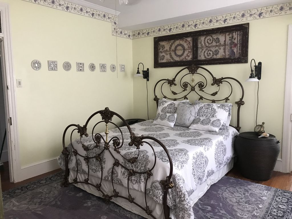 Двойно легло на втори етаж