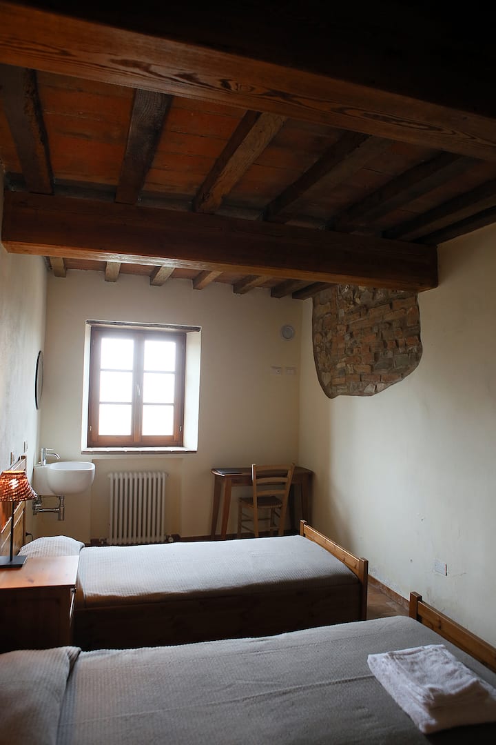 ห้องพักมีเตียงเดี่ยว 2 เตียง