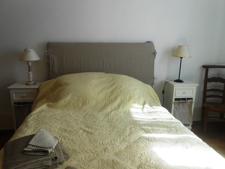 真实房间双人床