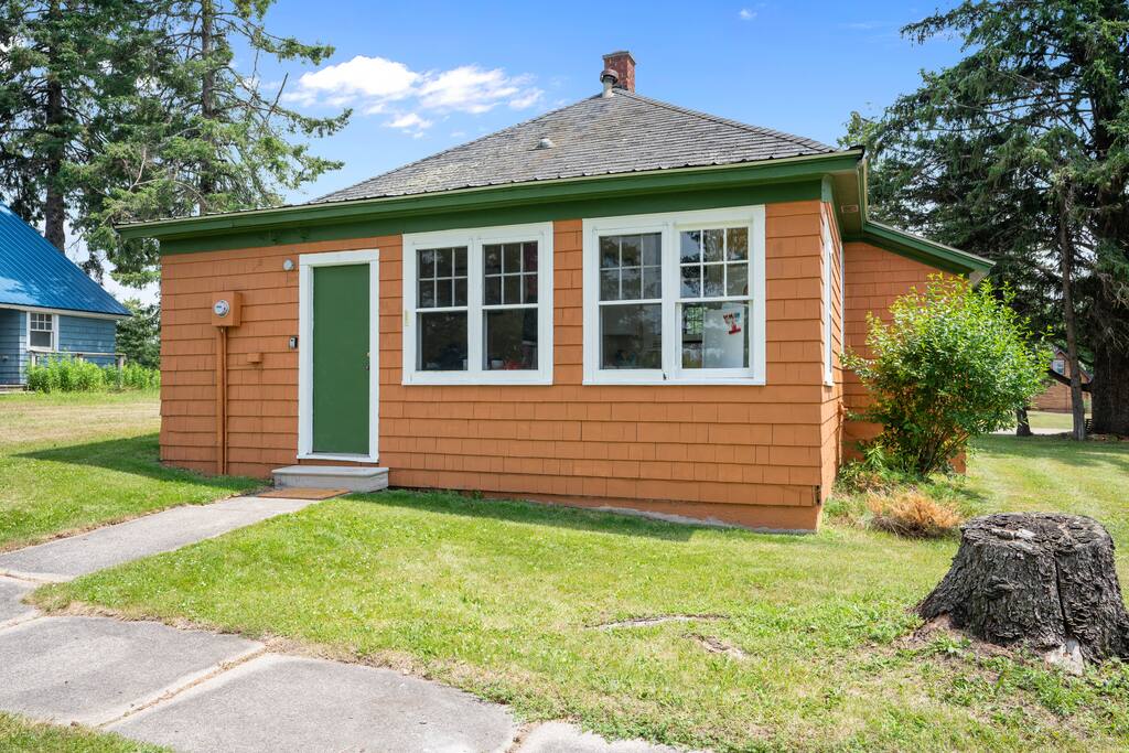 Historic Blaney Park Cabins Cabin "Huron" Cabins for Rent in