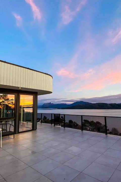 Top performing Airbnb: Home in Florø in Kinn