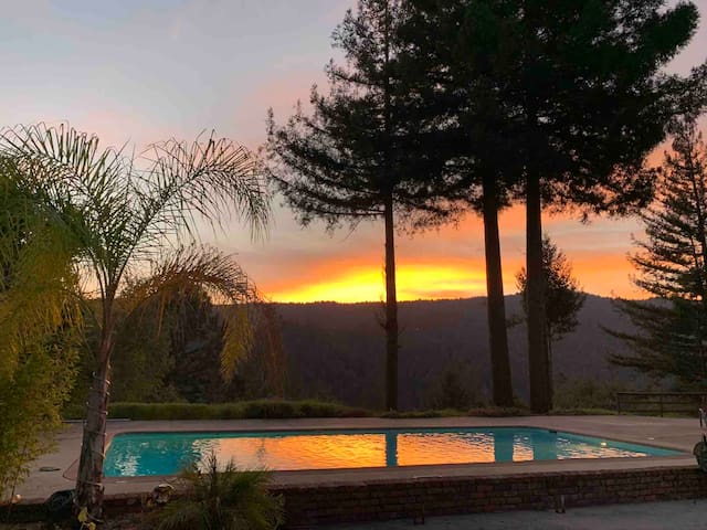 The Hacienda- Santa Cruz Mountain Ridgetop Retreat